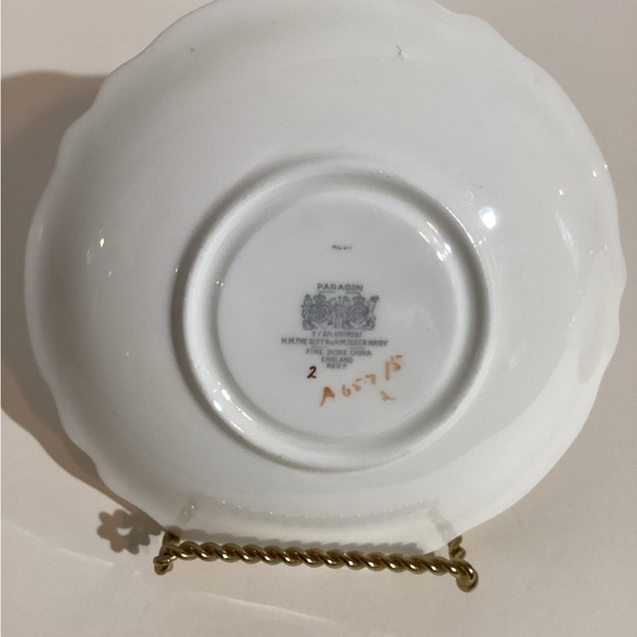 Paragon fine Bone China footedTeacup & Saucer, Double Warrant,appt HMQueen Mary - Picture 7 of 10